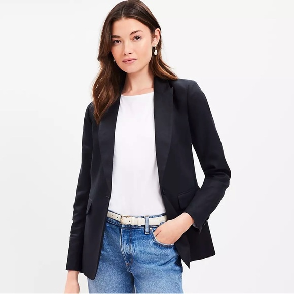 LOFT Black Tailored Blazer with Notched Lapels - Picture 3 of 8